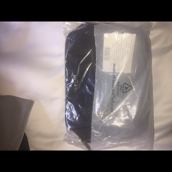 Authentic Gucci Canvas Bag - Picture 7 of 7